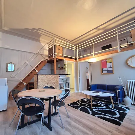 Apartament Centre Historique Le Brinon *