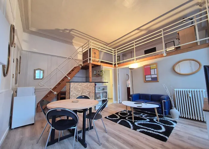 Apartament Centre Historique Le Brinon *